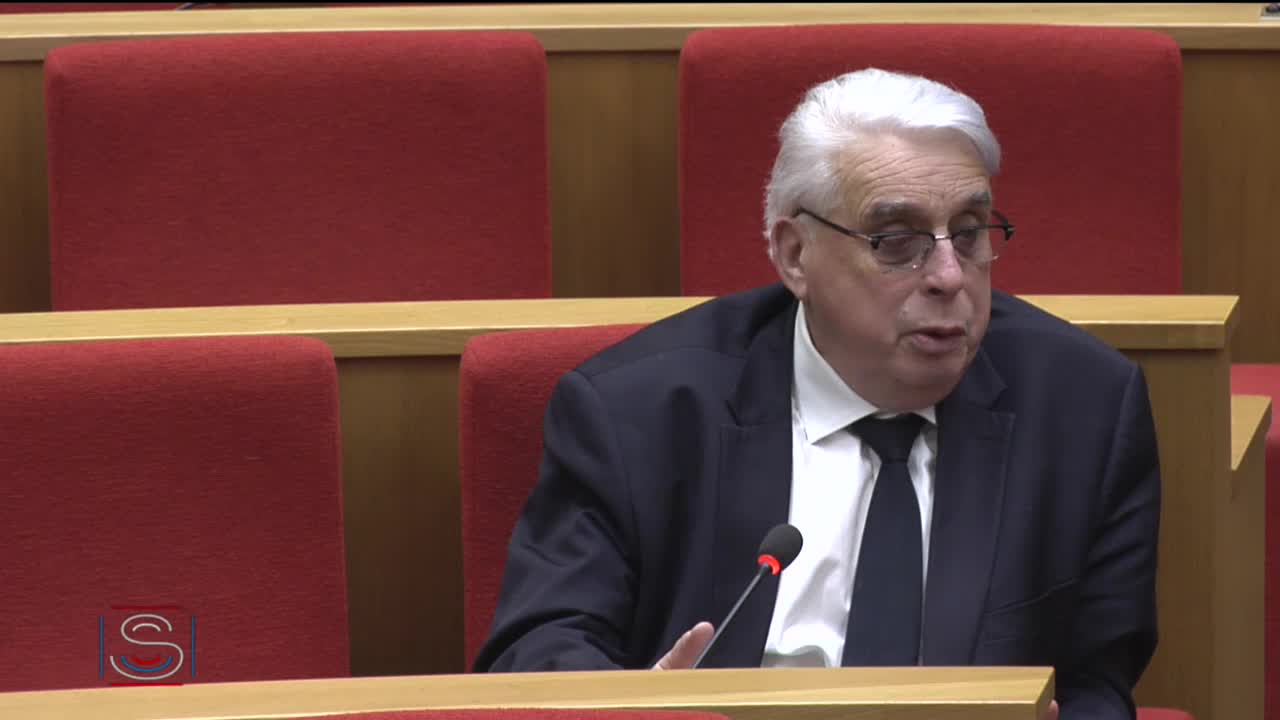 Audition de représentants du Ministère de l'éducation nationale et de la jeunesse, de M. Olivier Savignac et Maîtres Edmond-Claude et Antoinette Fréty
