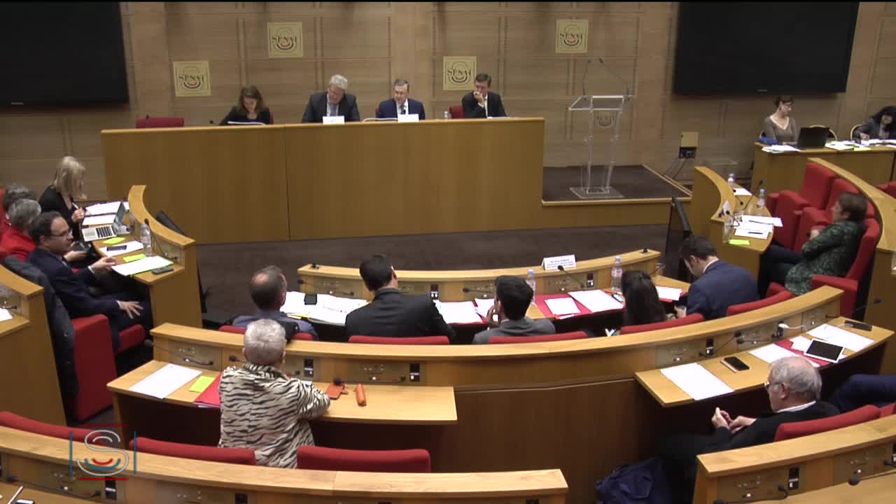LEC - Examen d’un rapport et établissement du texte - PPL Lutte contre les espèces toxiques envahissantes