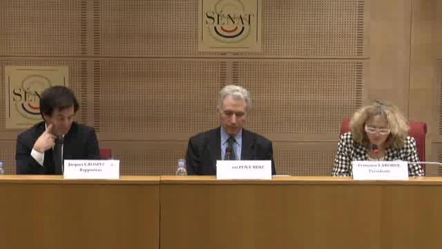 C.E. "Service public de l'éducation, repères républicains et difficultés des enseignants"