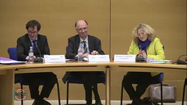 C.E. "Service public de l'éducation, repères républicains et difficultés des enseignants"