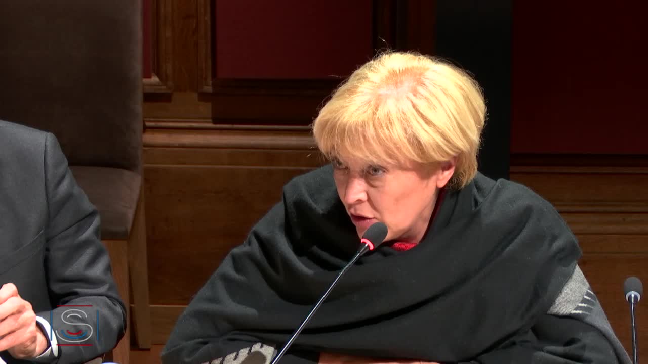 Audition sous forme de table ronde, de spécialistes en droit de l’environnement