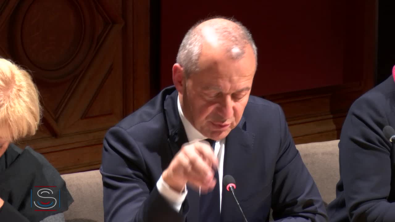 Audition sous forme de table ronde, de spécialistes en droit de l’environnement