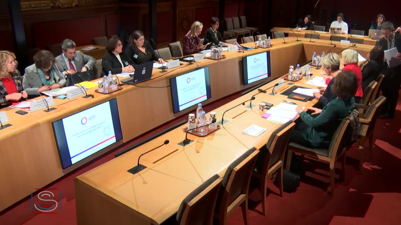 Table ronde sur l'égalité femmes - hommes