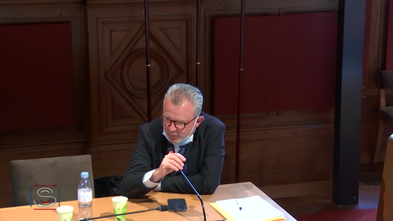 Les enjeux stratégiques du spatial - Audition de deux chercheurs
