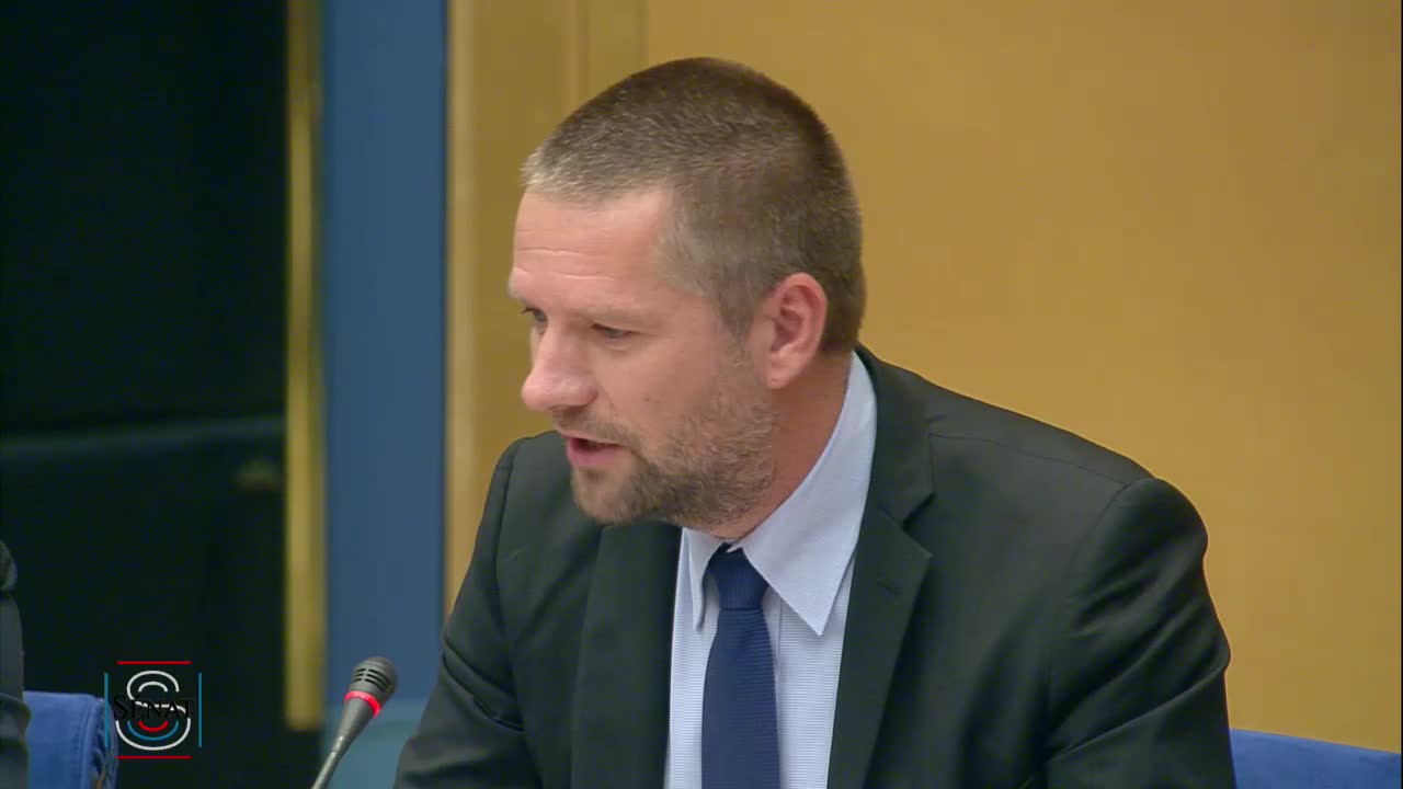 Création traitement données à caractère personnel relatif aux passeports et CNI - Audition de MM. Guillaume Poupard et Henri Verdier