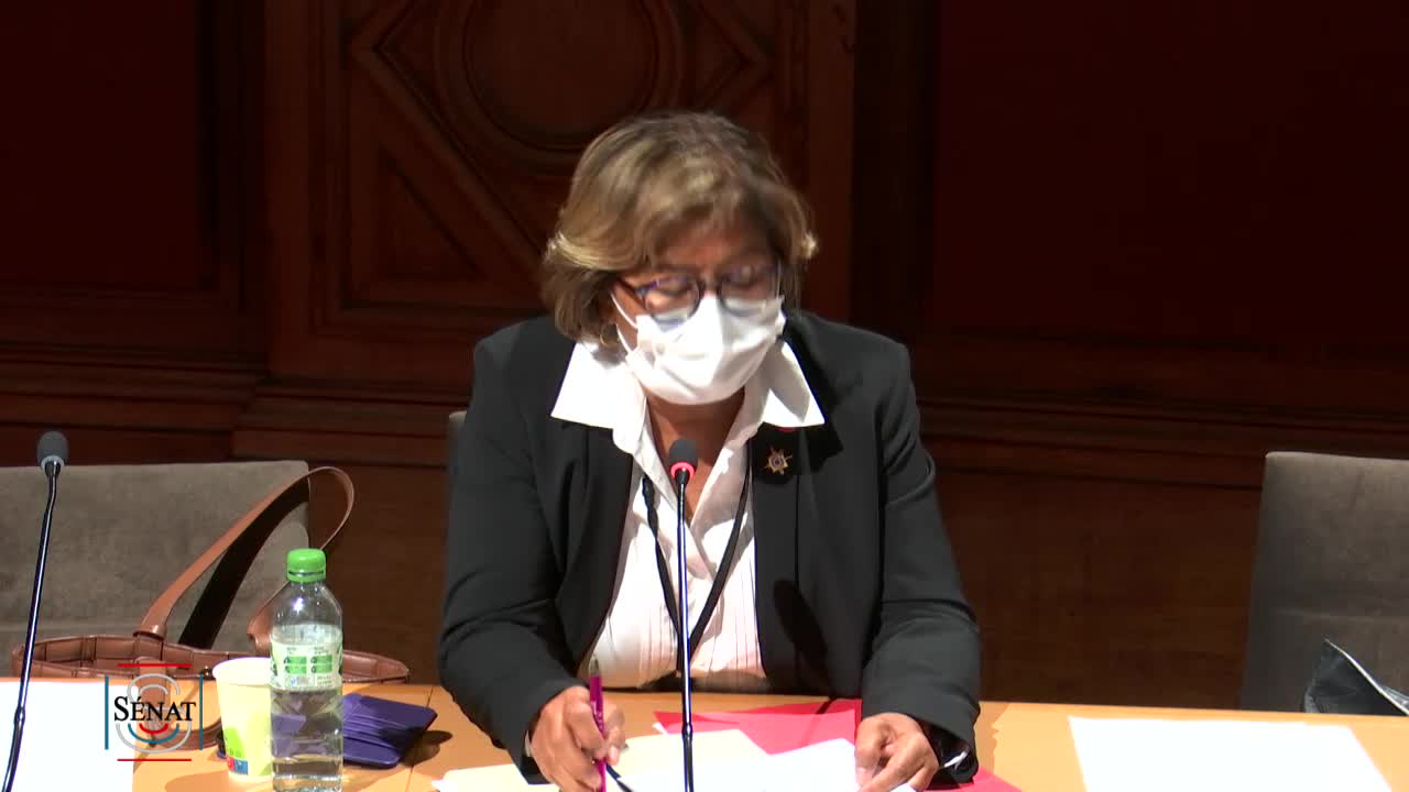 Table ronde ONG - Gestion des déchets dans les outre-mer