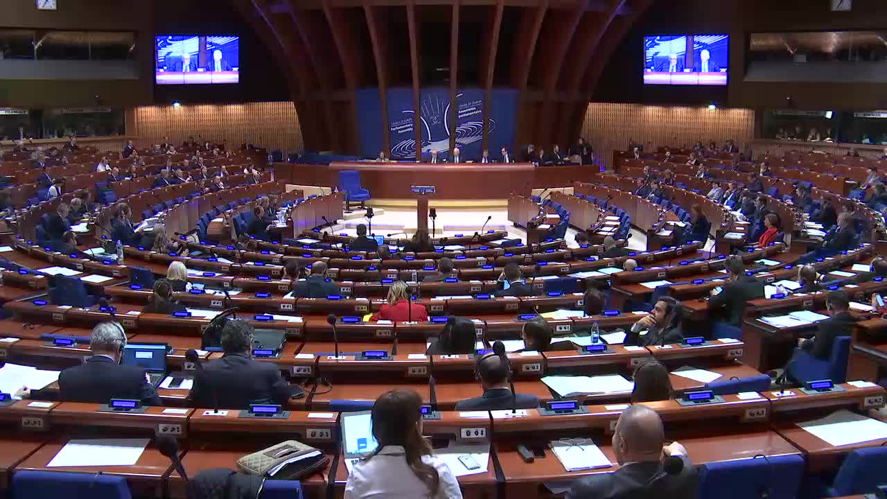 1ère partie de la session ordinaire de 2017 de l'Assemblée parlementaire du Conseil de l'Europe (23/01/2017 - 27/01/2017) - Question à Johannes Hahn  